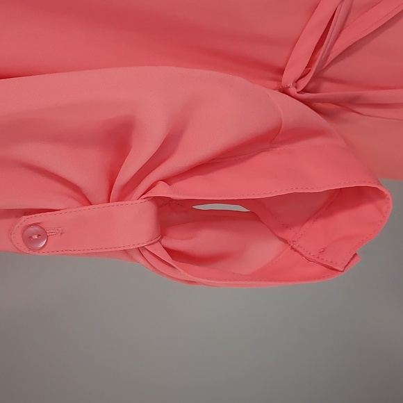 IZ Byer Coral Shirt Tail Hem 3/4 Button Up Sleeve Lace Back Shoulders Blouse M - Picture 7 of 12